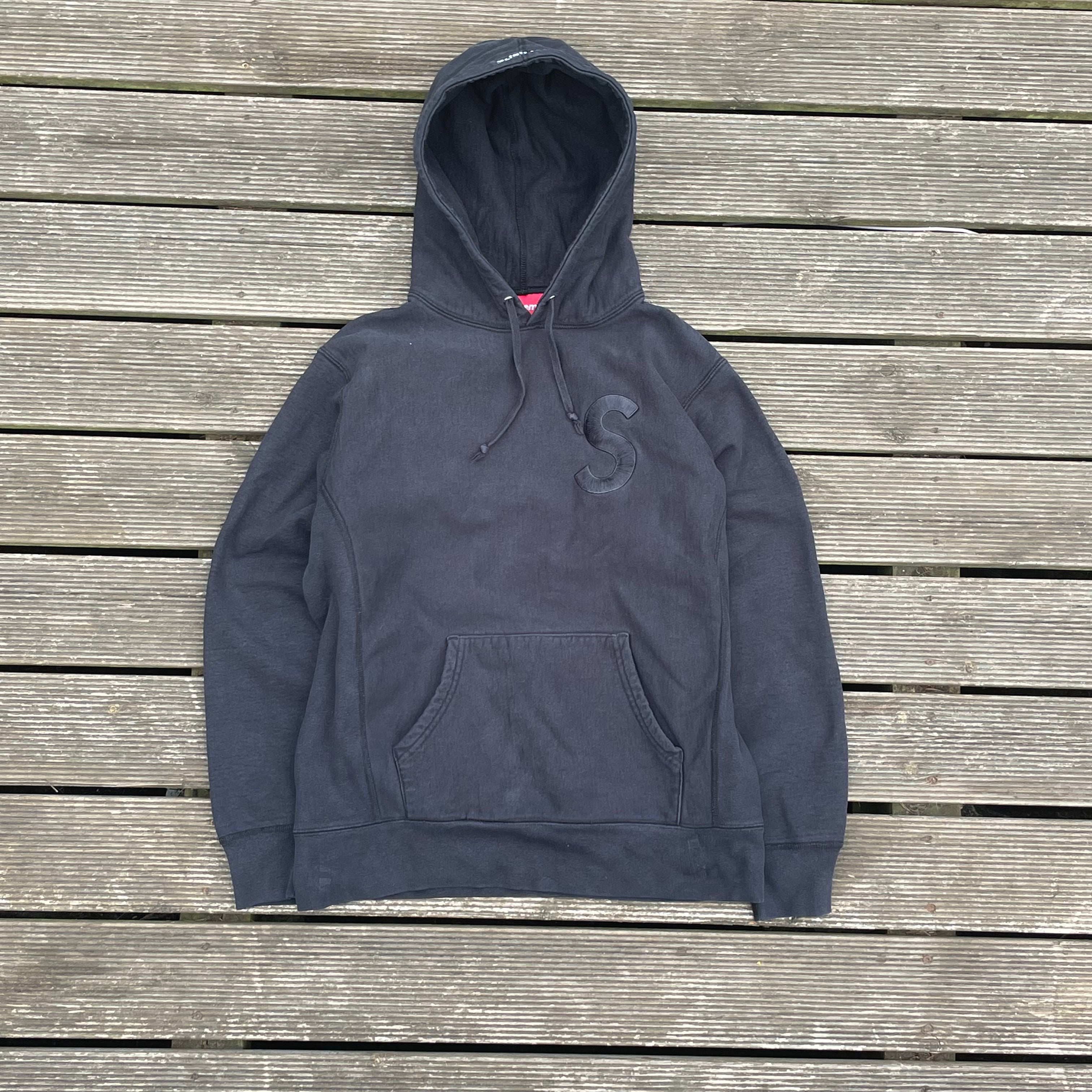 SUPREME OVERDYED S LOGO "BLACK" - SIZE/M