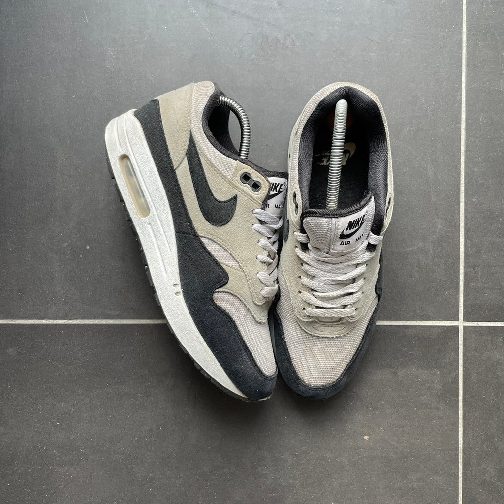 Nike Air Max 1 "Black and White" Size/40.5