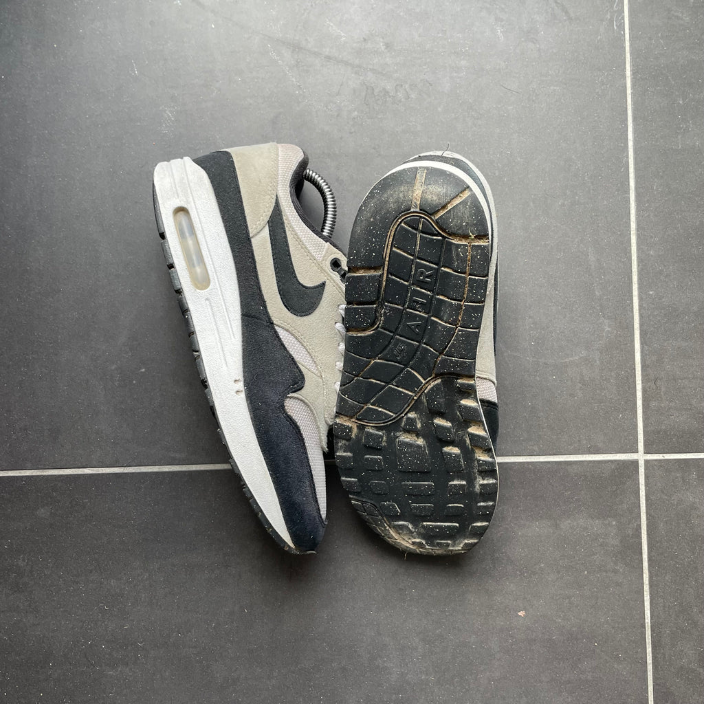 Nike Air Max 1 "Black and White" Size/40.5