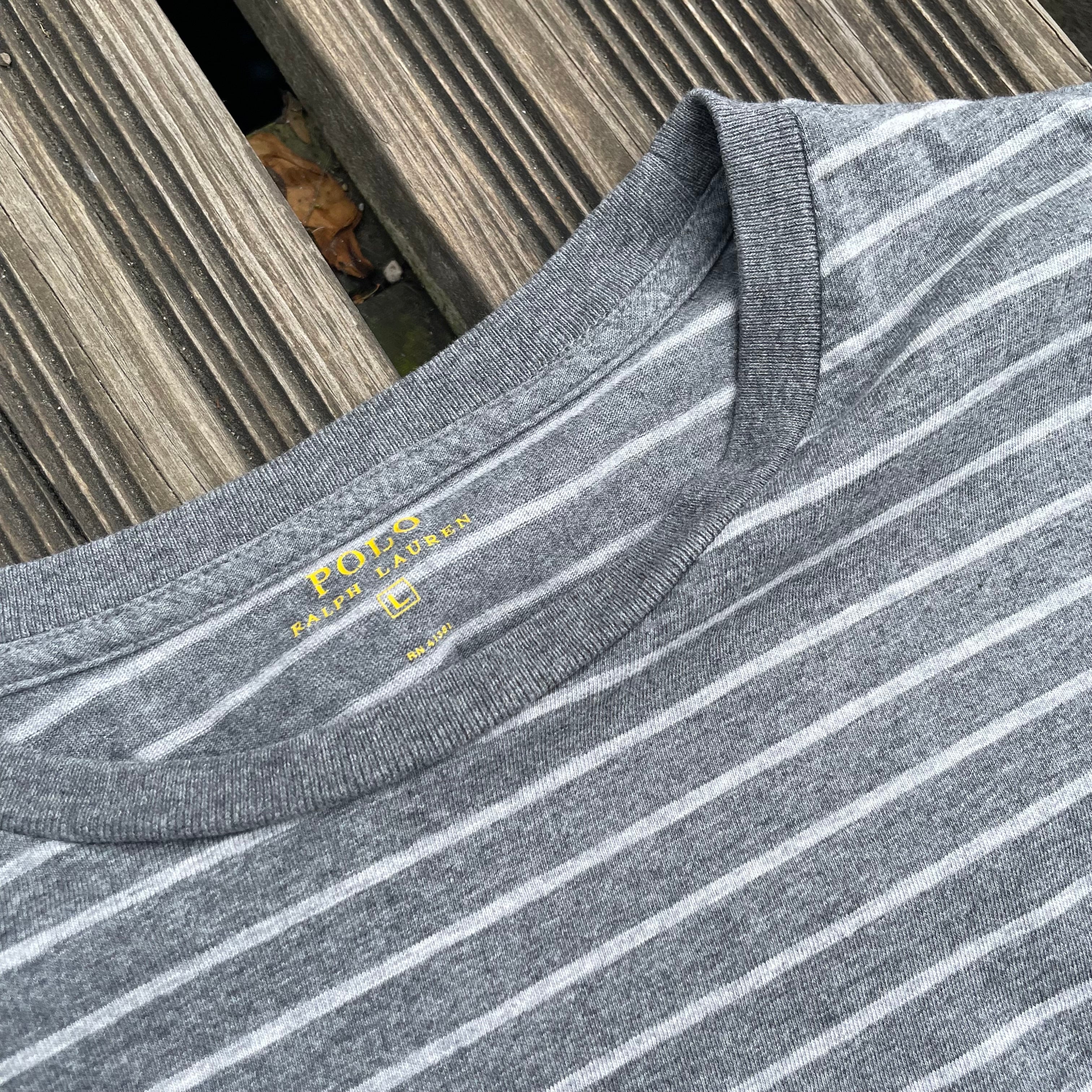 RALPH LAUREN T-SHIRT STRIBET GREY AND WHITE - SIZE/L